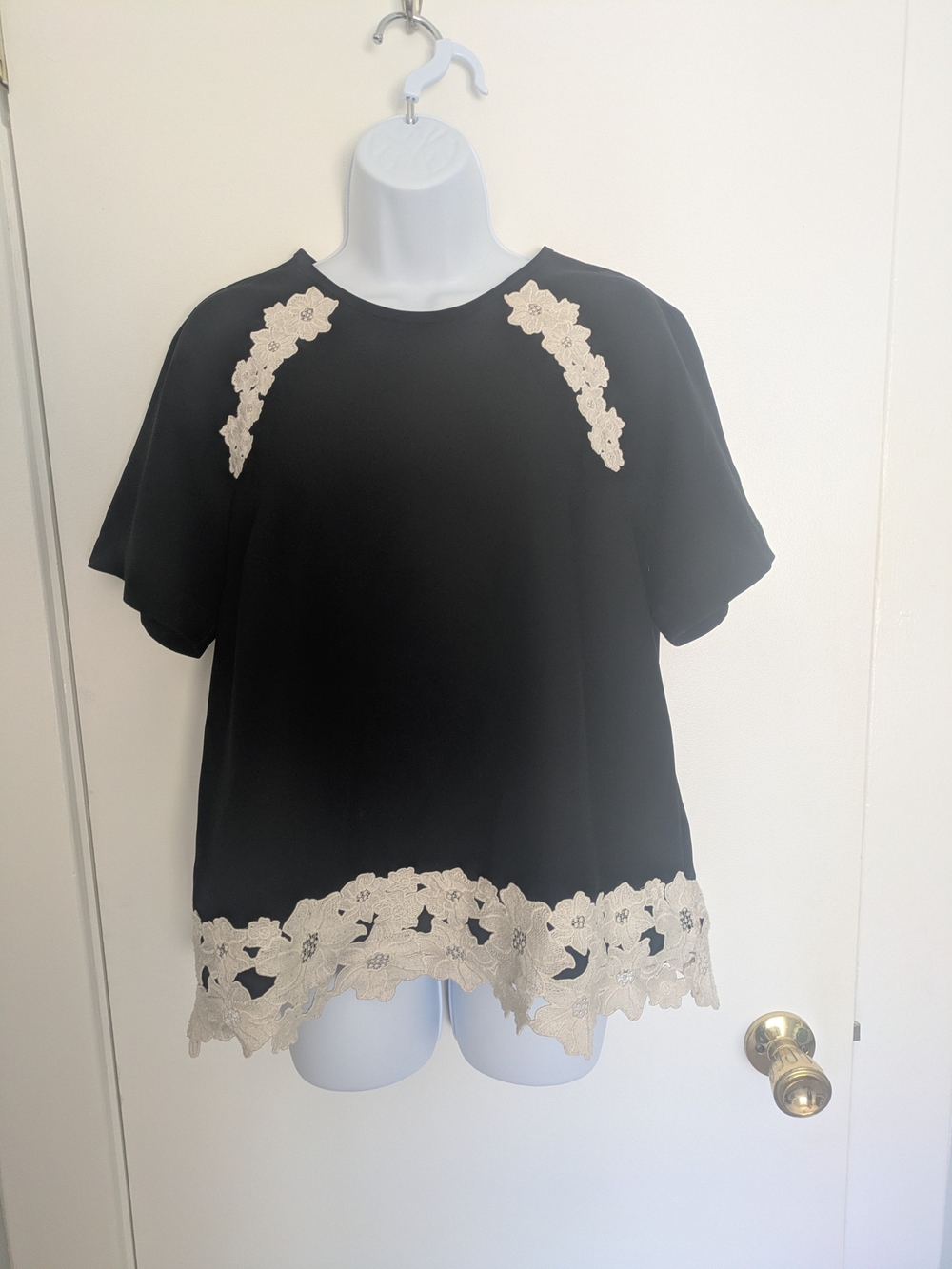 Kate spade Black Short-Sleeve Top with Cream Lace Insets Women's Size 10